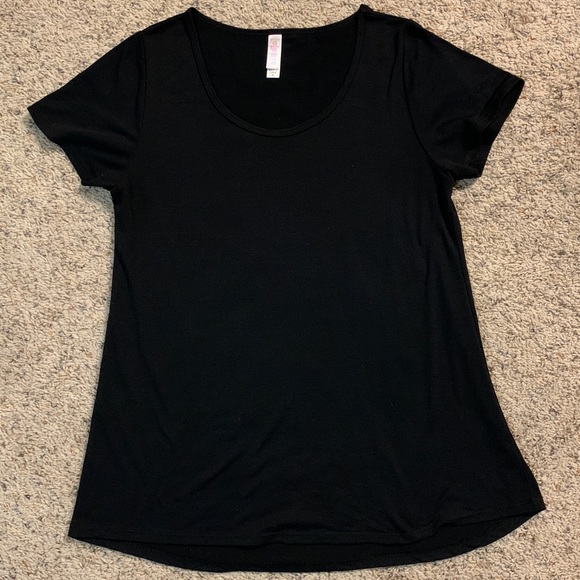 *RARE FIND* LulaRoe black scoop neck shirt - Picture 2 of 3
